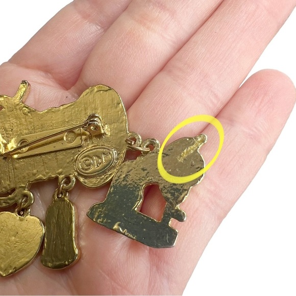 Vintage DM Sewing Seamstress Crafter Dangle Charm Brooch - Picture 6 of 10